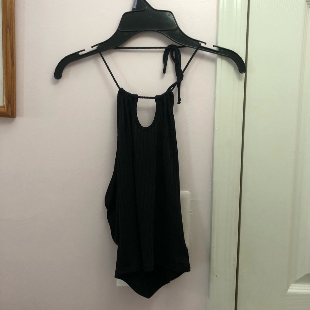 Cropped halter neck top